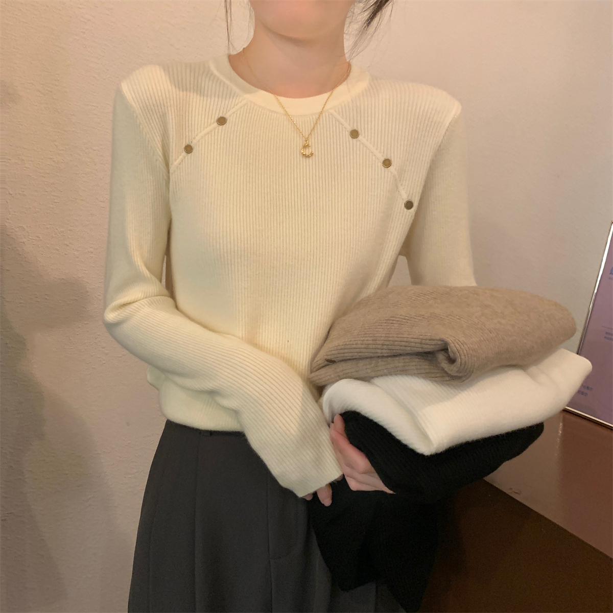 實拍 秋冬韓版修身內搭別致紐扣設計感安迪絨針織打底女毛衣
