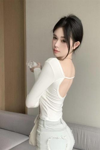Real shot ~ American coffee color backless bottoming top, sexy big collar, anti-shoulder drop, one-heeled long-sleeved T-shirt with beautiful back