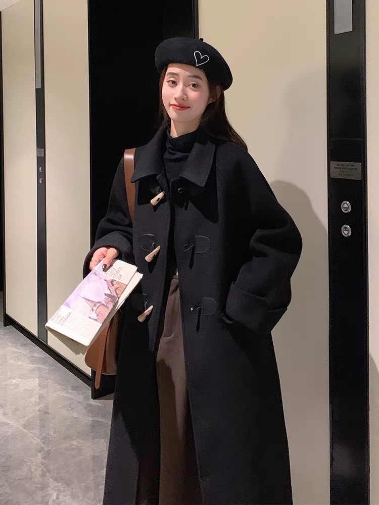 Horn button woolen coat women's off-white loose thickened winter 2023 new Korean style mid-length woolen coat