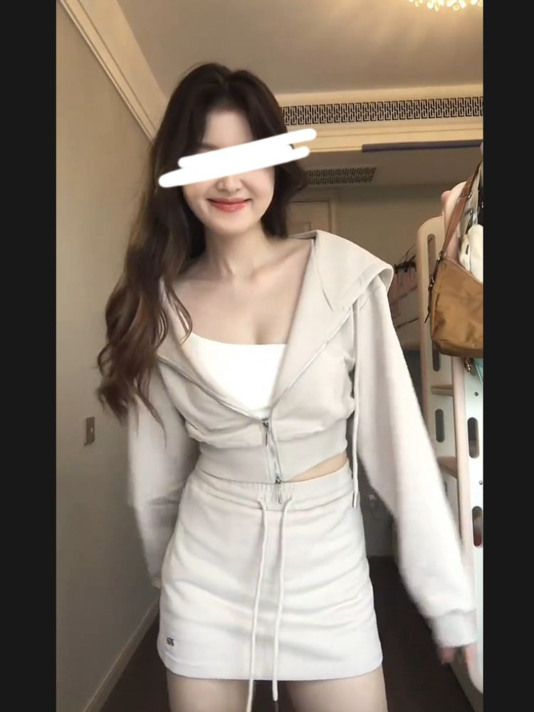 套裝女2023春秋季設計感顯瘦休閒連帽衛衣外套短裙兩件套