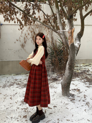 Actual shot of energetic girl Korean chic Christmas plaid sundress + versatile bottoming shirt