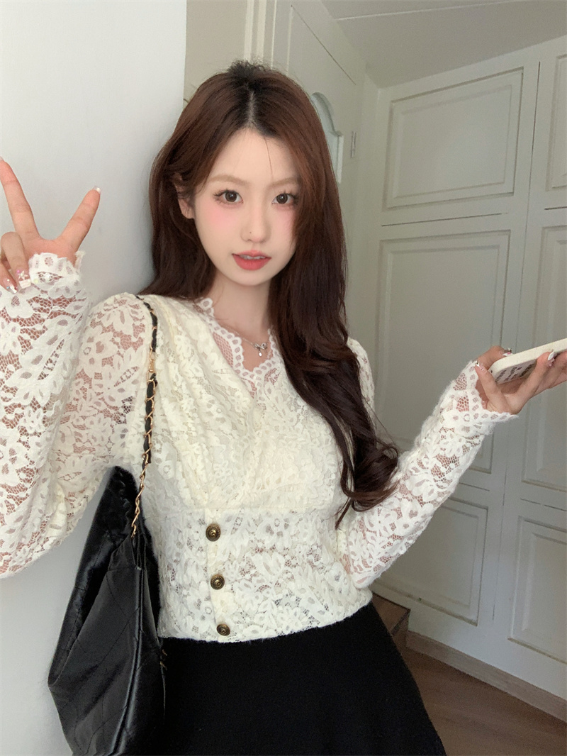 2023年秋冬新款韓版蕾絲設計感襯衫女V領氣質加絨打底衫實拍