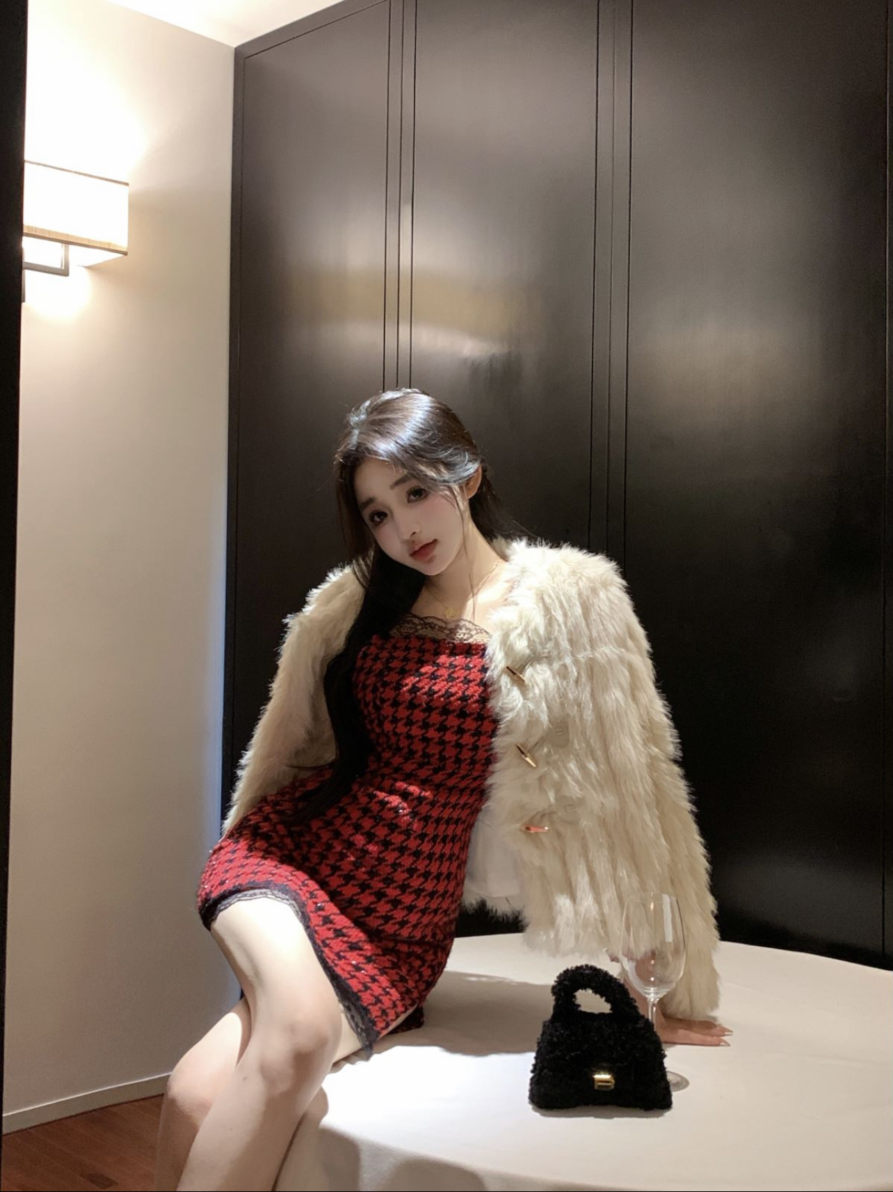 實拍毛毛外套女加厚高級感毛絨絨新款辣妹吊帶裙