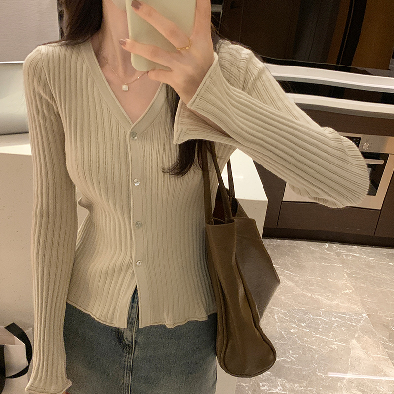 實拍圖v領排扣針織開衫女秋冬韓版外套百搭修身內搭毛衣打底衫