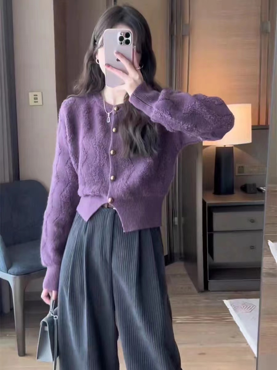 Autumn and winter new round neck petite fragrant niche single-breasted cardigan sweater versatile thick knitted top for women