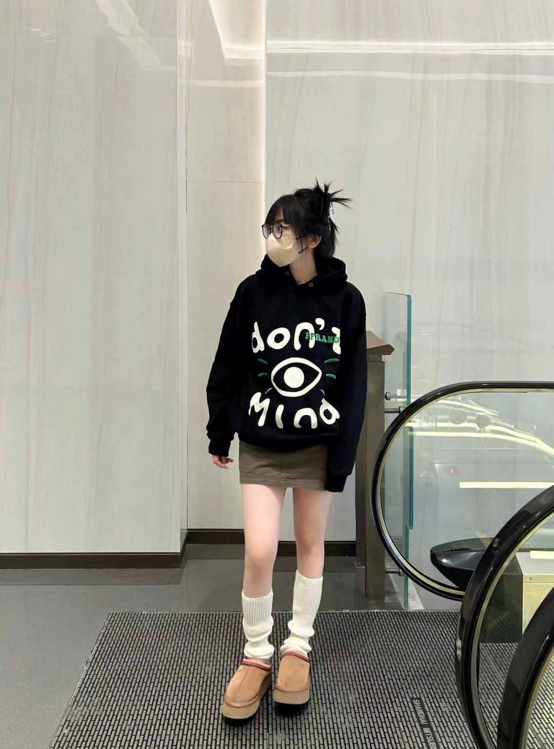 2023秋冬新款大眼睛印花刺繡情侶裝潮牌黑色連帽衛衣顯瘦百搭帽衫