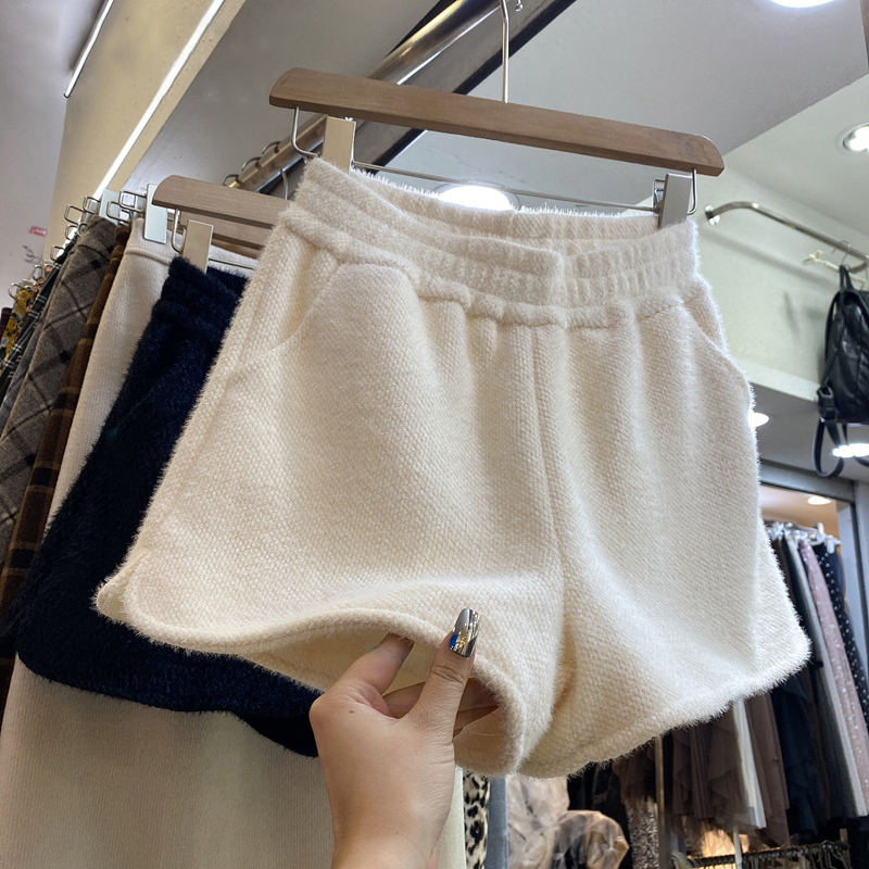 Mink velvet shorts for women in autumn and winter thickened outer wear A-line wide-leg wool knitted women's winter bottoming with boots