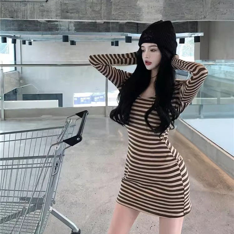 翻領條紋連衣裙女2023春秋季新款純欲氣質修身顯瘦辣妹包臀短裙潮