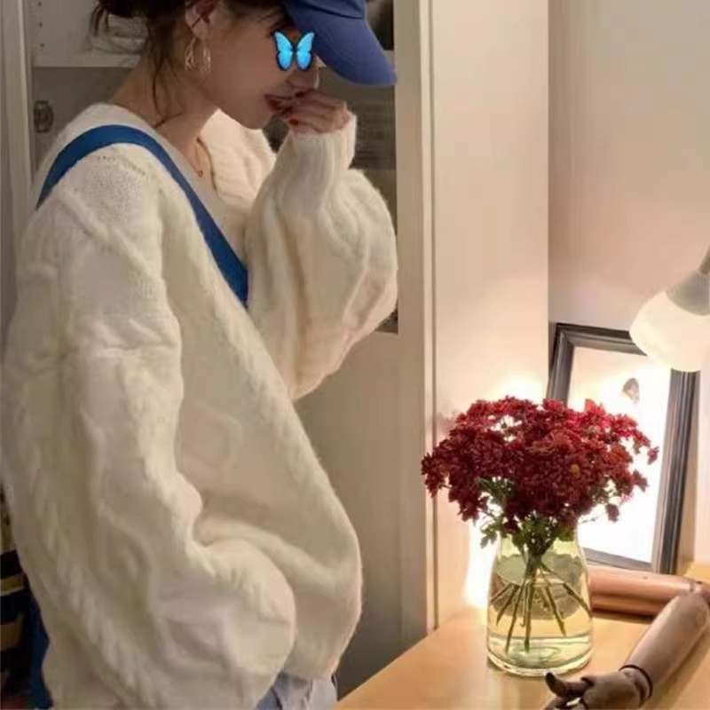 慵懶風白色麻花毛衣女加厚名媛寬鬆外穿v領內搭針織打底衫秋冬季