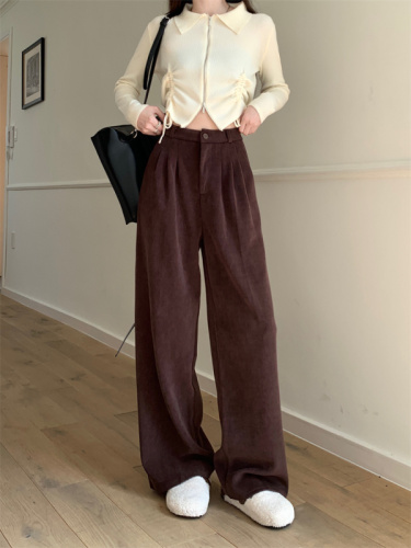 Real shot of corduroy straight-leg pants, casual pants for women, early autumn, high-waisted, slimming, wide-leg pants, versatile floor-sweeping pants.