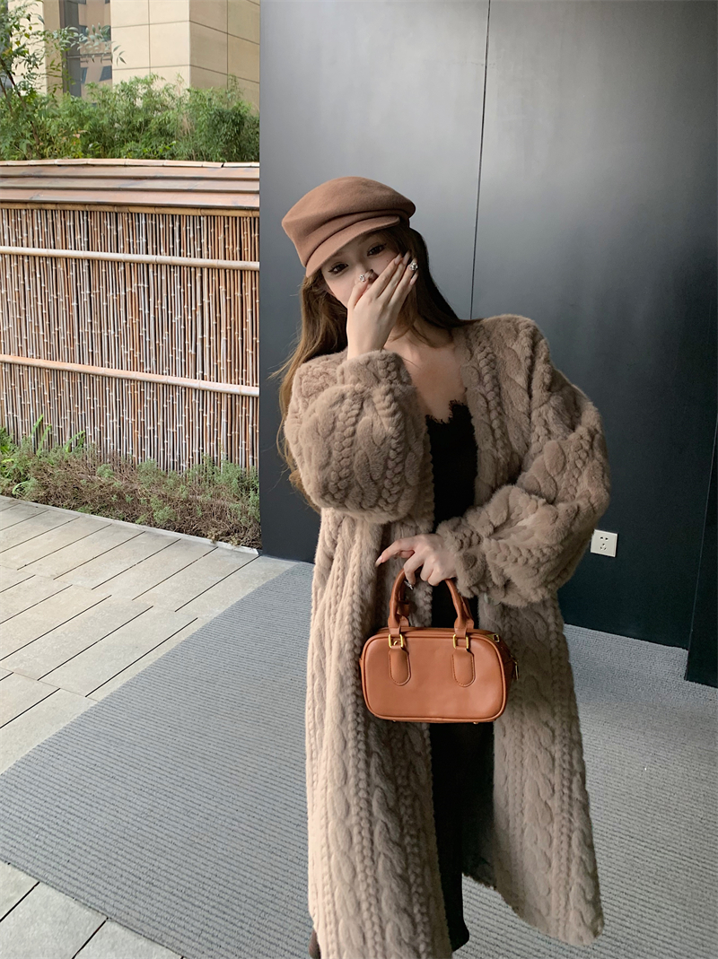 Actual shot of lazy-style twist mink eco-friendly fur coat long slim cardigan coat