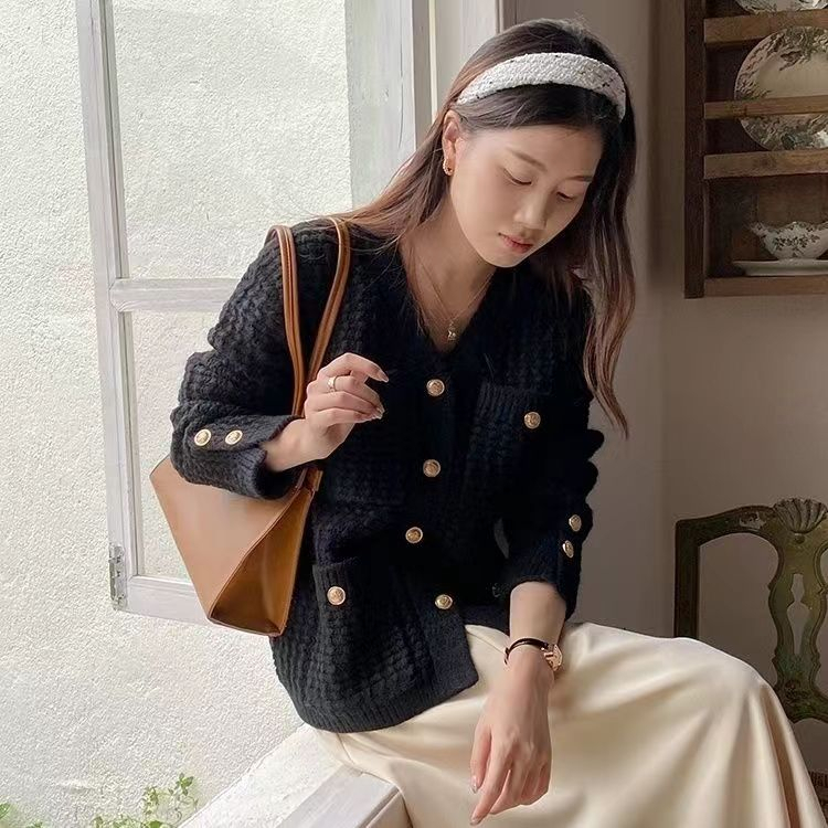 秋上新氣質黑色設計感毛衣外套秋冬小香風寬鬆V領針織上衣女裝