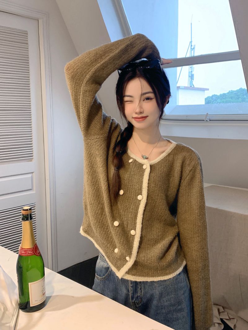 Actual shot of French chic double-breasted knitted sweater jacket with three standard designs