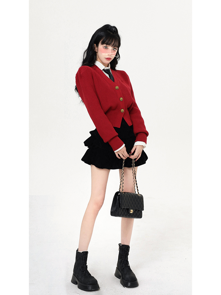 芭比姨 聖誕紅色毛衣v領開衫女秋冬短款上衣溫柔學院風針織衫外套