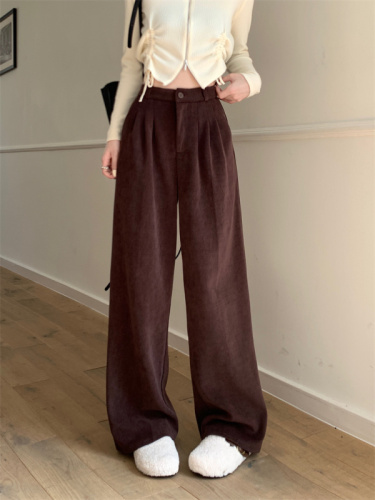 Real shot of corduroy straight-leg pants, casual pants for women, early autumn, high-waisted, slimming, wide-leg pants, versatile floor-sweeping pants.