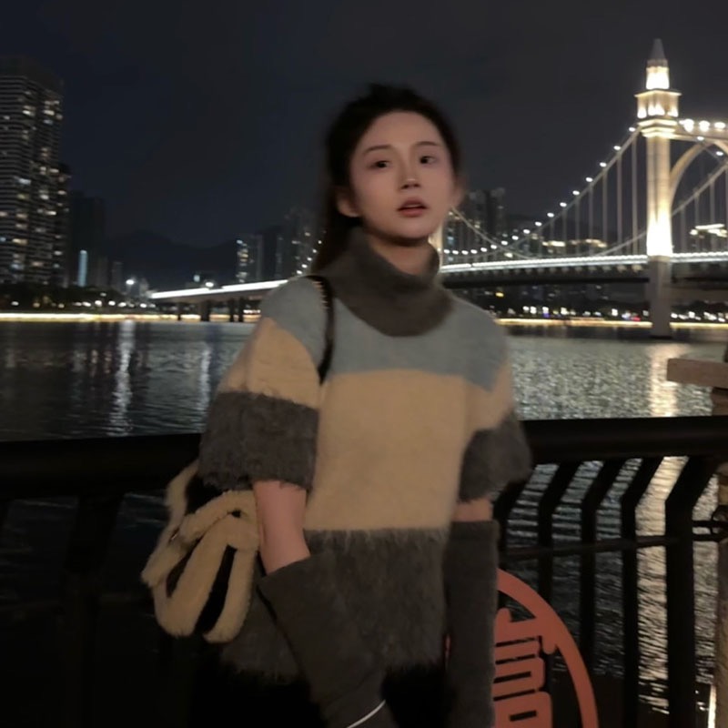 設計感撞色慵懶風半高領半袖毛衣女秋冬高級感寬鬆別致針織上衣女