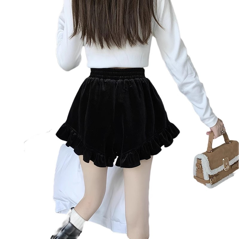 Fungus-edged velvet shorts for women in autumn, elastic waist, slimming ruffled wide-leg boot pants, straight three-quarter pants worn outside