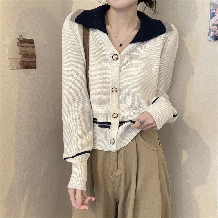 Real shot of autumn and winter retro contrast color doll collar lantern sleeve sweater age-reducing sweater jacket women's cardigan