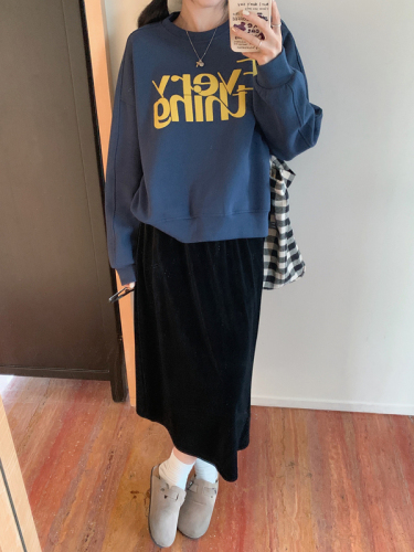 Actual shot~Large size fat mm plus velvet and thickened round neck printed pullover sweatshirt for women + elastic waist velvet skirt