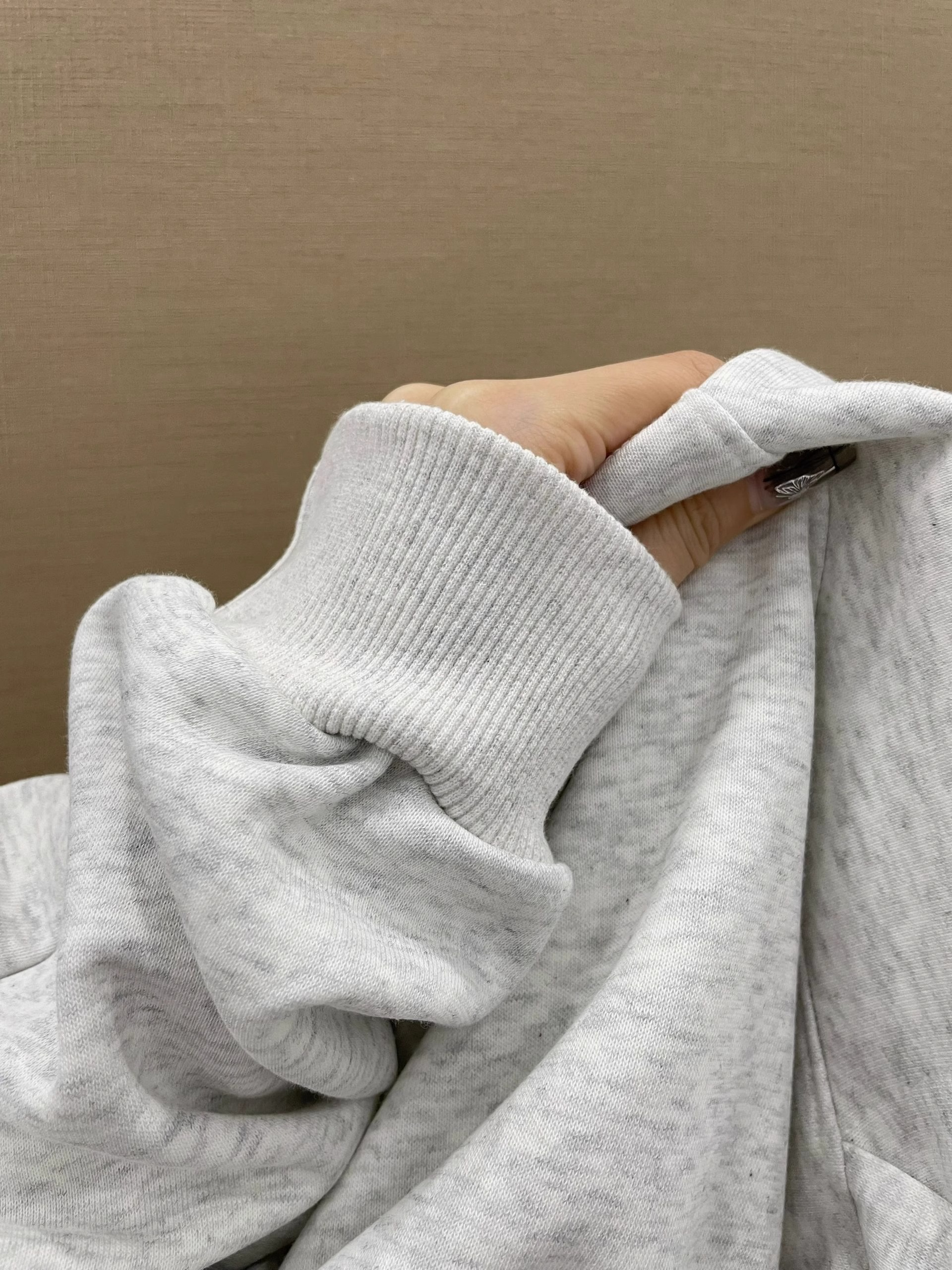 防棉華棉複合牛奶絲300克/銀狐絨400克連帽衛衣女