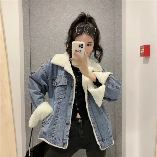Retro plus velvet and thickened lamb wool denim jacket for women in autumn and winter loose Korean style BF style versatile student long-sleeved top