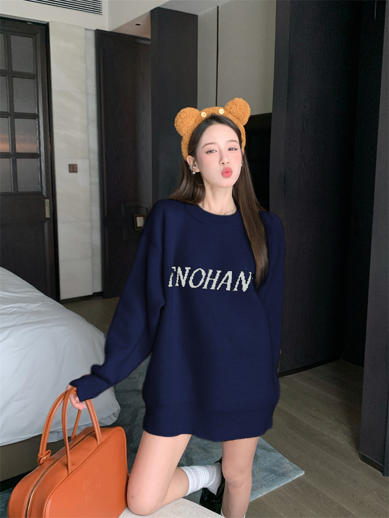 Real shot of lazy style soft waxy letter sweater for women autumn loose pullover sweater long-sleeved couple top