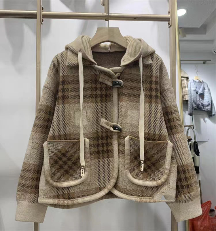 秋冬新款時尚連帽格子牛角扣毛呢女士外套洋氣可拆帽子珍珠絨上衣