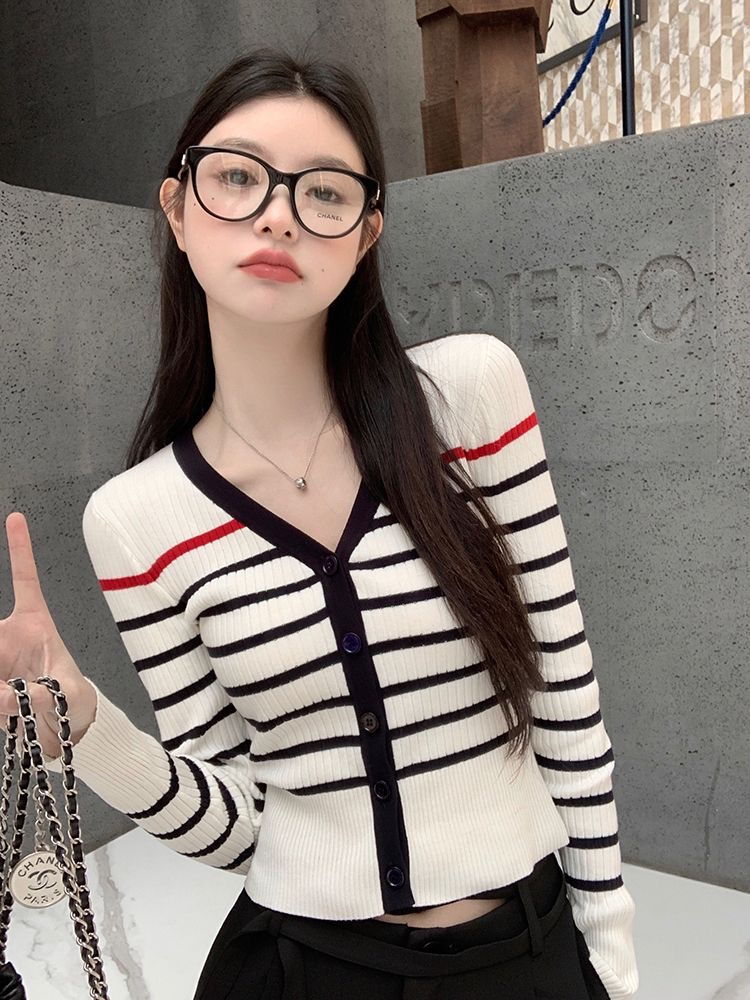 學院風V領撞色條紋針織毛衣外套開衫女秋季新款修身顯瘦長袖上衣