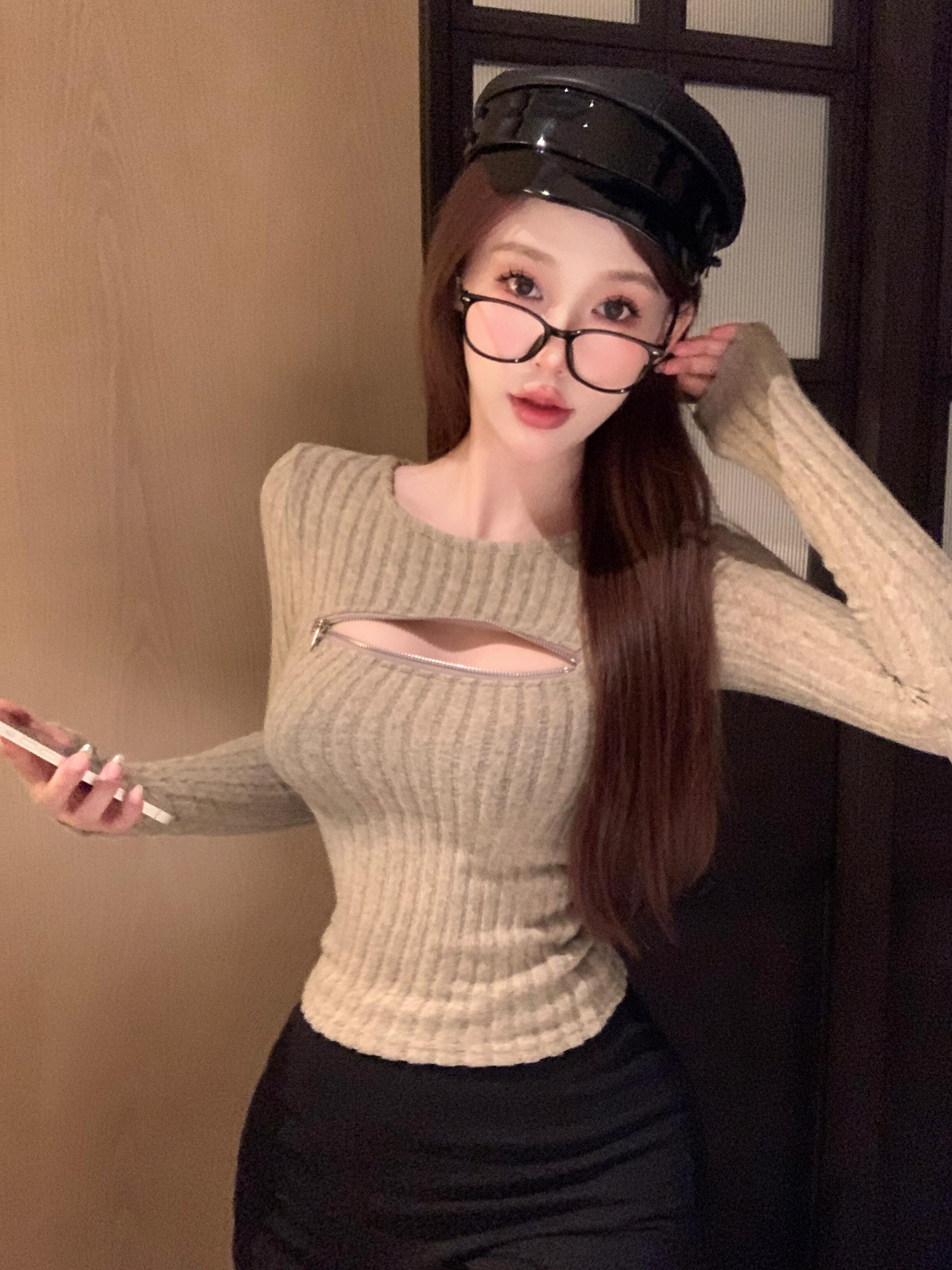 實拍  秋冬新款拉鏈設計感性感鏤空修身短款長袖內搭打底上衣