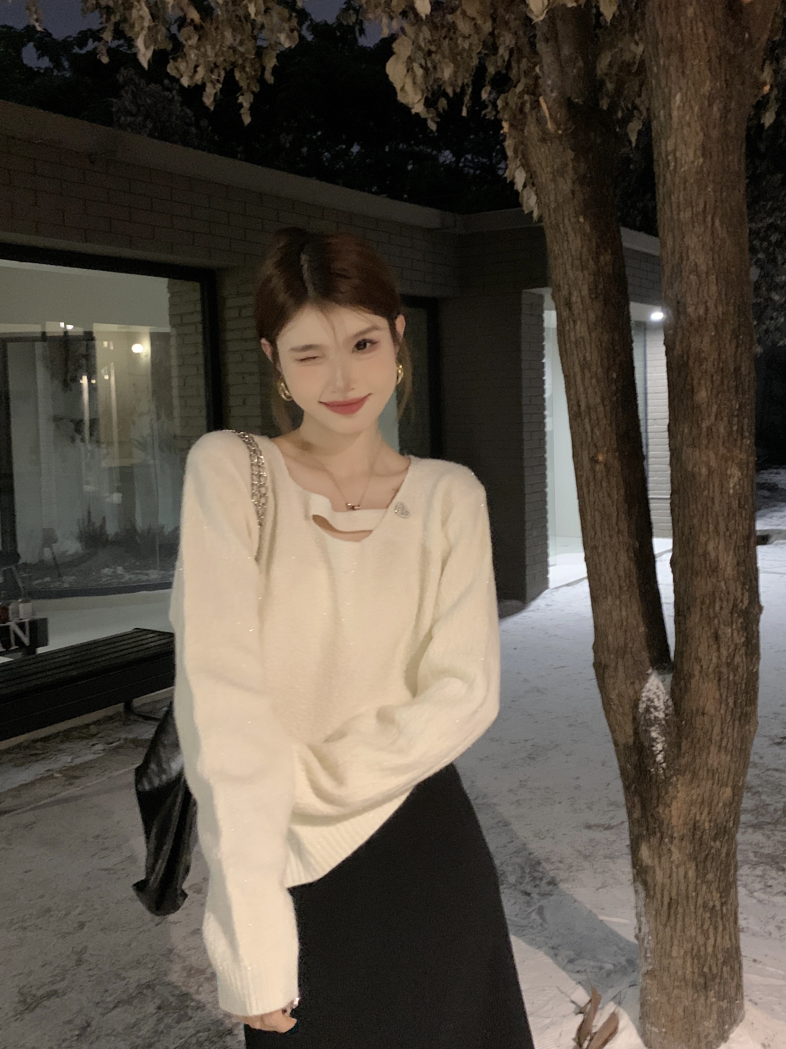 實拍~秋冬韓版新款氣質愛心斜口鏤空亮絲肌理感寬鬆顯瘦毛衣