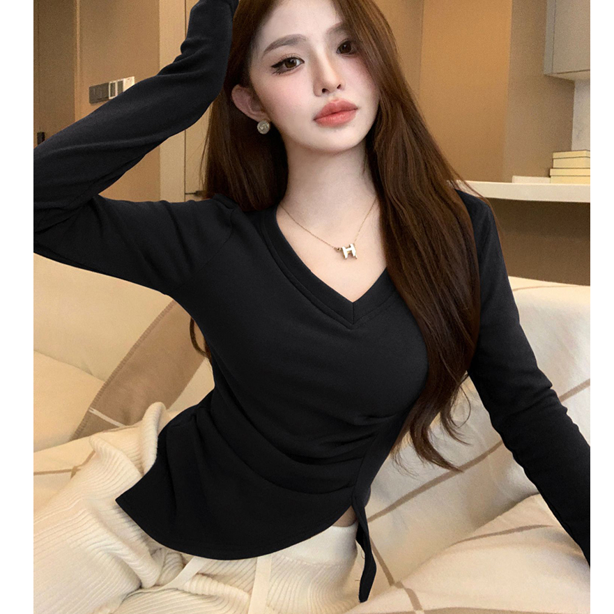 V-neck shoulder padded bottoming shirt for women spring 2023 new irregular slit top black with slim long-sleeved T-shirt
