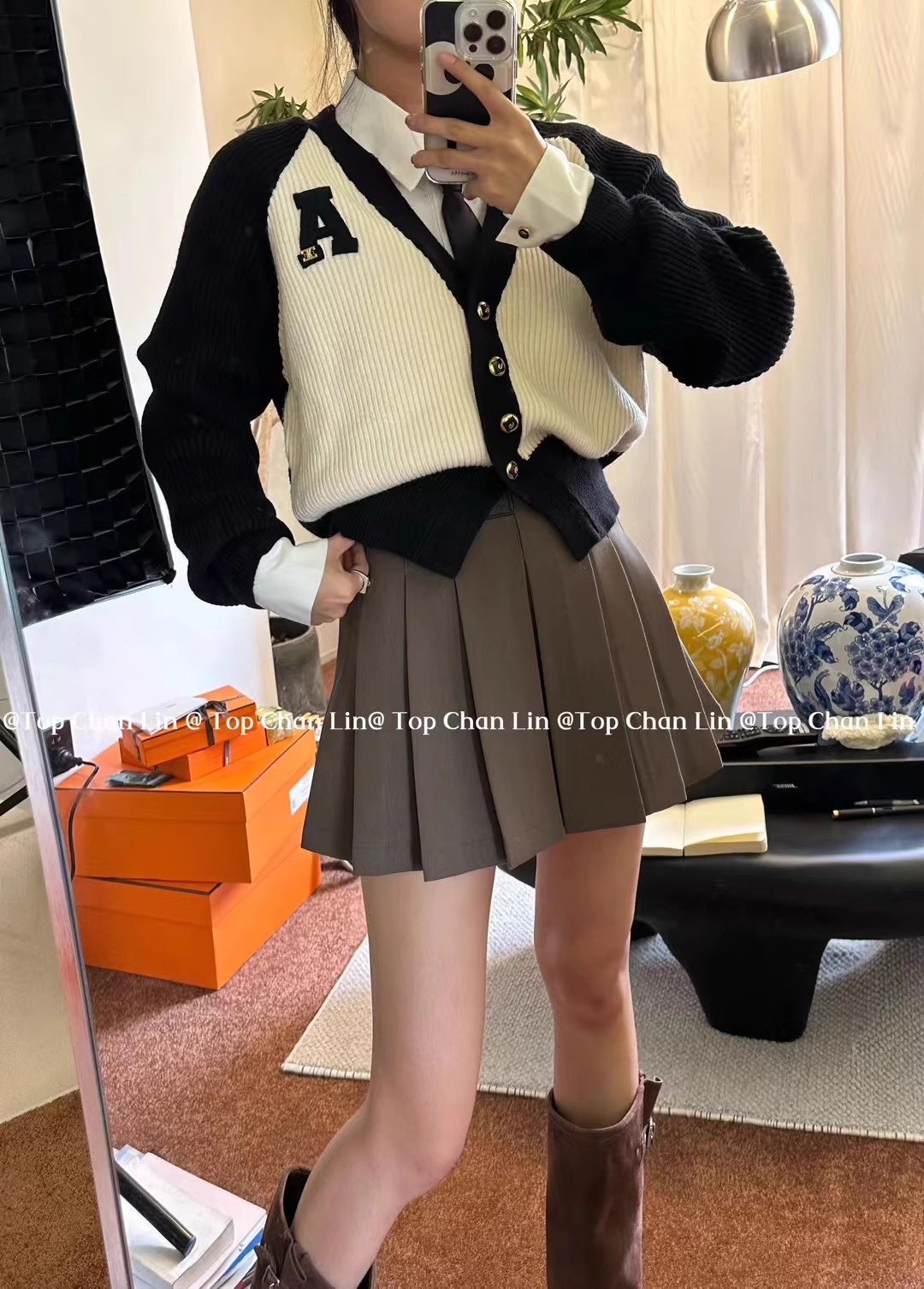 Topchanlin秋冬新款設計感復古美式拼色時尚V領針織衫女