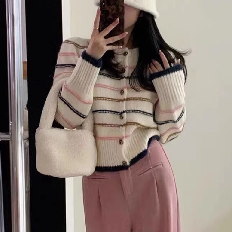 Korean fashionable age-reducing small fragrance sweater jacket for women 2023 autumn new loose Korean version lazy knitted cardigan