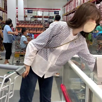 春秋新款網紅減齡條紋拼接襯衫初秋時尚設計感襯衫