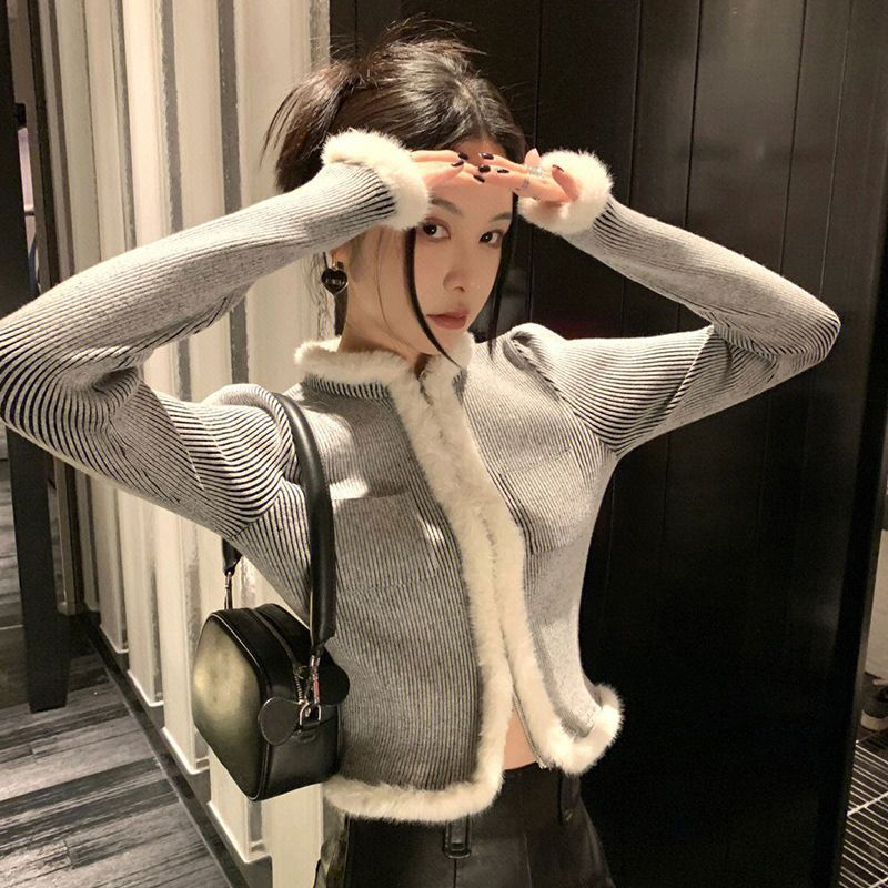 奶系溫柔上衣秋冬新款條紋毛毛撞邊高級感小眾針織衫女韓