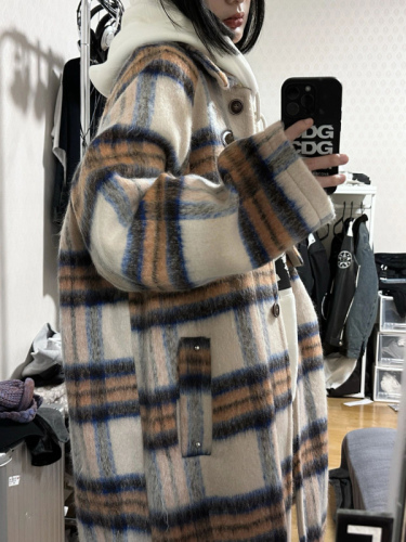 Woolen plaid coat women's autumn and winter American retro design niche thickened mid-length knee-length woolen coat trendy