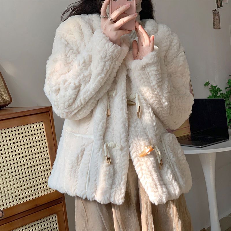 Autumn and winter small fragrant style imitation lamb fur coat for women fur integrated round neck rabbit fur mink fur coat