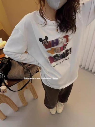 2023 new autumn and winter loose cartoon Mickey print brushed mid-length long-sleeved T-shirt with base layer top