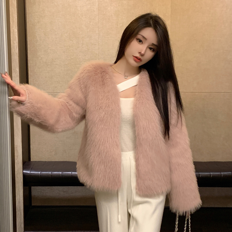 Real shot of winter imitation fox fur coat for women, raccoon fur short style, young and fashionable, abdominal hair, versatile for little people