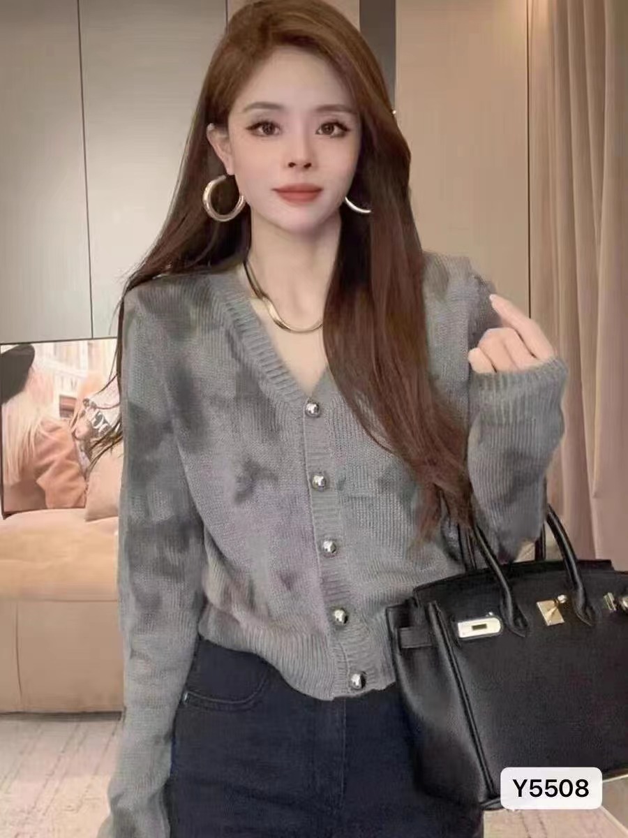 秋冬新款韓版時尚洋氣V領暈染印花針織開衫上衣女