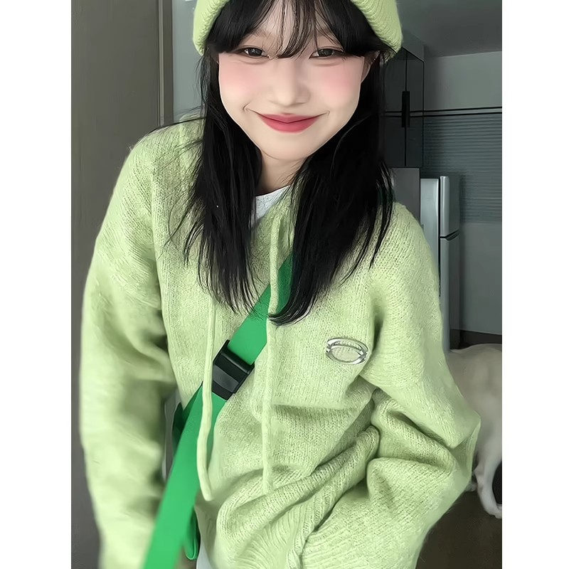 設計感小眾綠色毛衣女秋冬2023新款小個子寬鬆連帽針織衫軟糯上衣