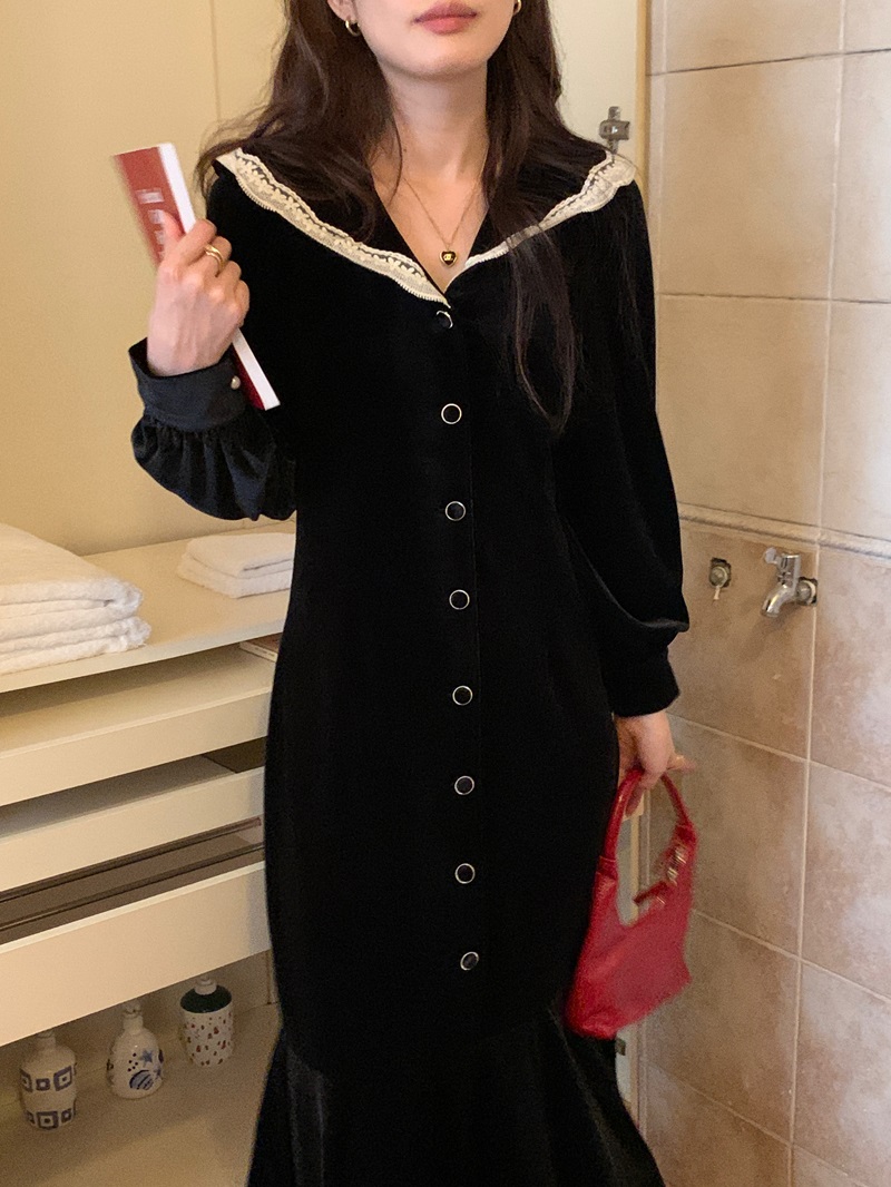 實拍 法式復古氣質大翻領蕾絲花邊收腰修身單排扣魚尾絲絨連衣裙