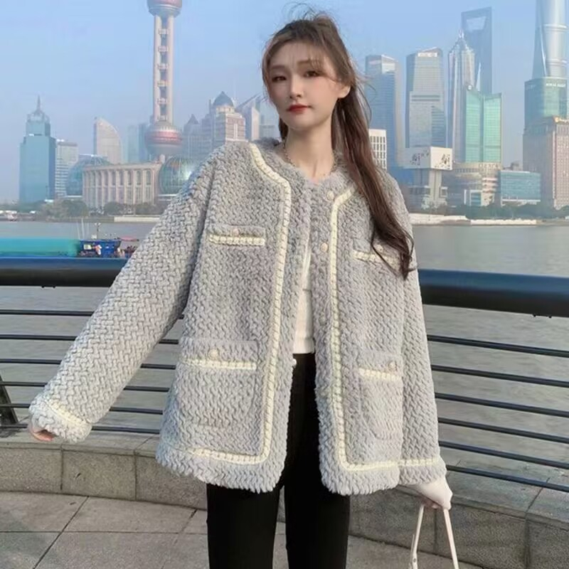 2023 new autumn and winter Korean style small fragrant style lamb wool coat for women loose thickened imitation fur one-piece top