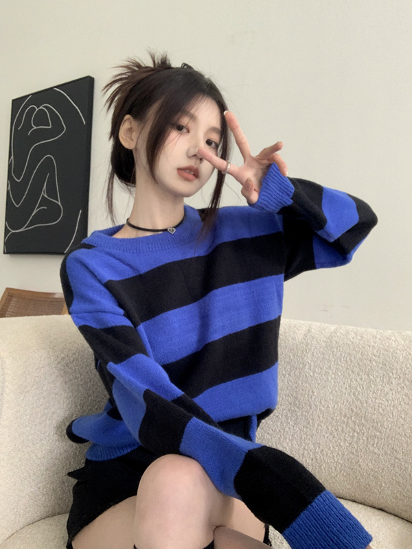 實拍 溫柔藍色條紋寬鬆圓領針織韓版毛衣