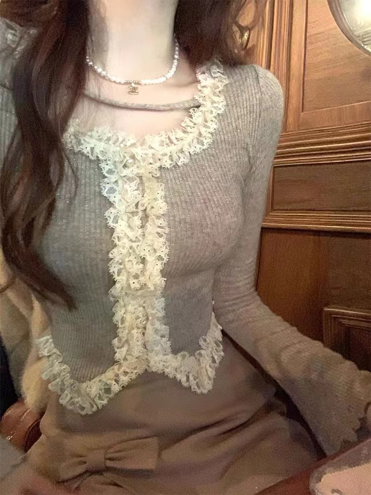 Lazydidi酥軟可頌 細閃蕾絲上衣秋冬內搭天花板女方領長袖打底衫