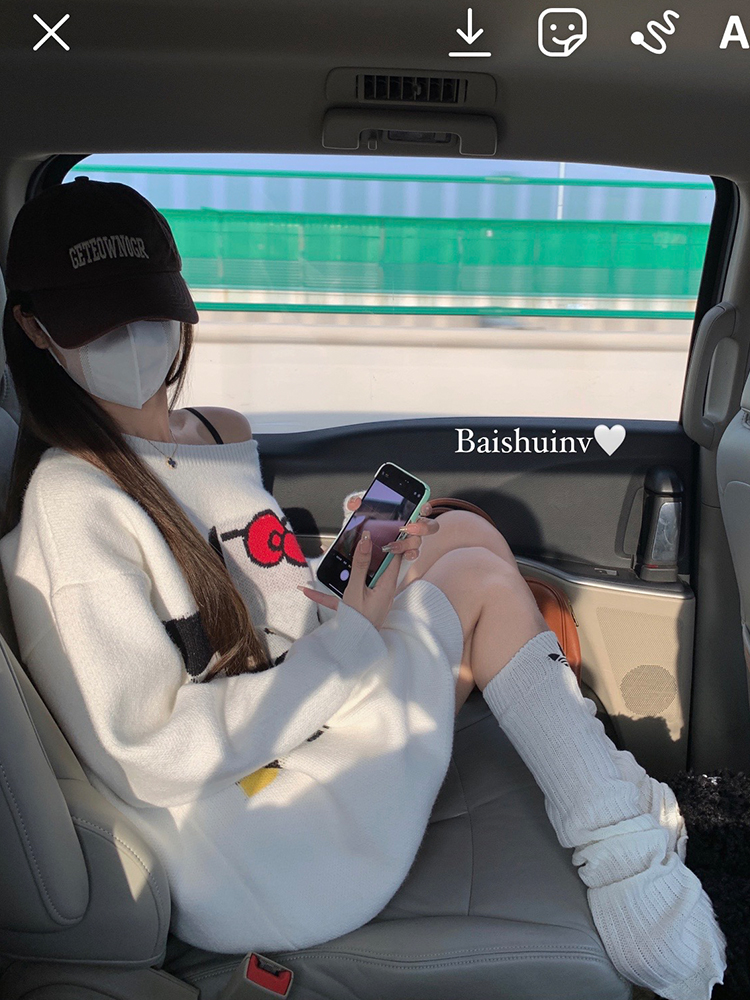 白水女K門永存!! 提花字母毛衣女秋冬白色高質感圓領寬鬆上衣