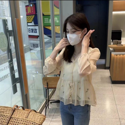 伊舞新款仙氣小清新法式V領薄紗寬鬆時尚小碎花襯衫氣質甜美