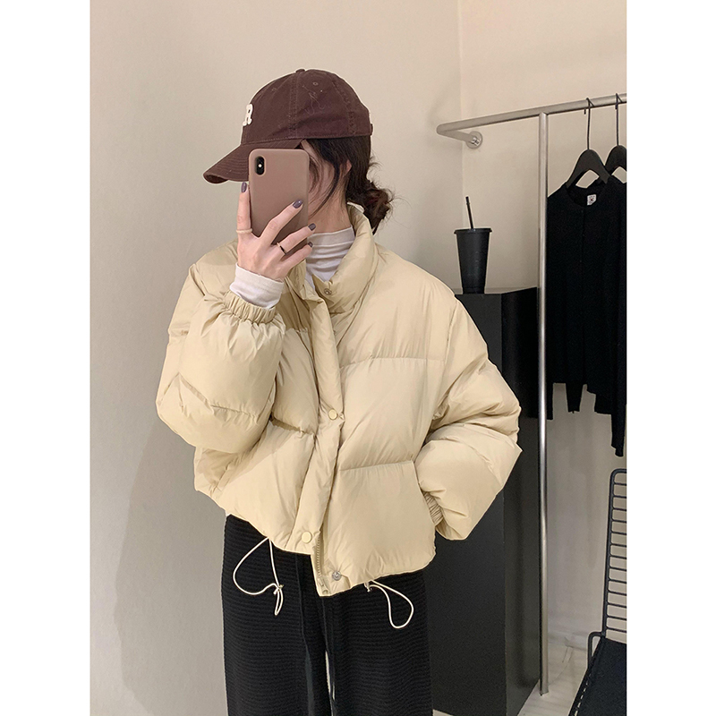 Short black cotton coat for women, winter coat, cotton jacket and cotton coat, new style, thickened bread coat for small people, trendy