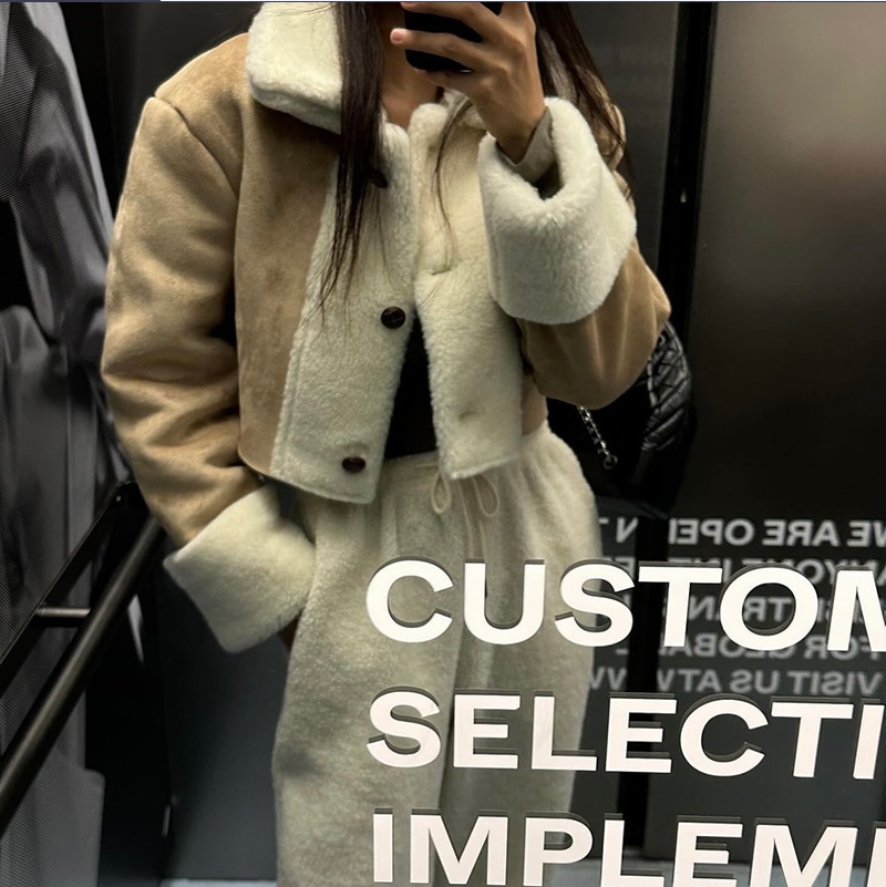 Retro slim and lightweight lambswool vest jacket