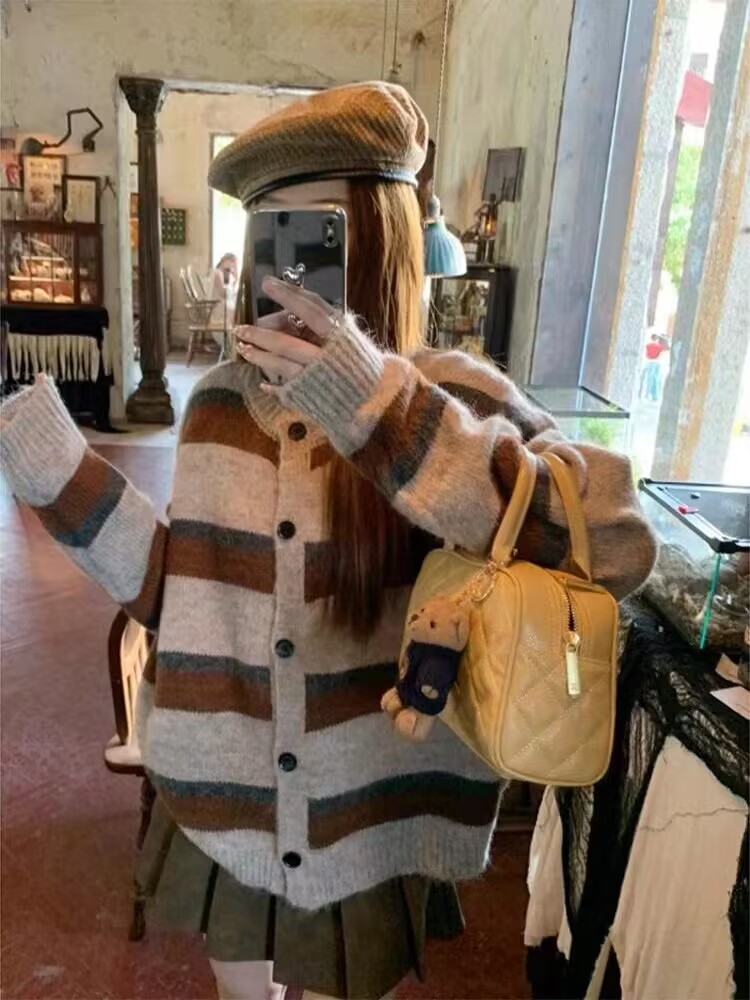 長袖法式美拉德條紋寬鬆單排扣設計感氣質百搭毛衣配百褶裙一整套